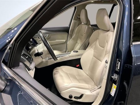 Certified 2024 Volvo XC90 B5 Core w/ Protection Package Premier image 26