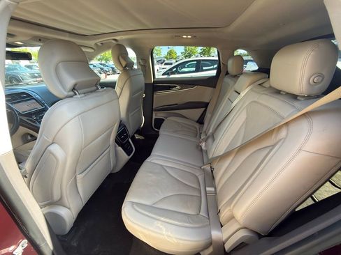 Used 2019 Lincoln Nautilus Reserve w/ Cargo Utility Package AWD/4WD image 7