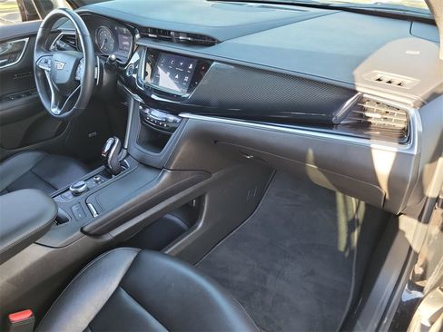 Certified 2022 Cadillac XT6 Sport w/ Technology Package image 28