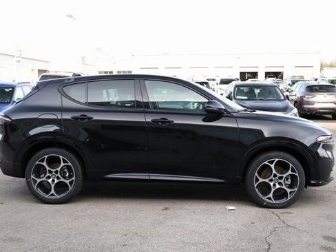 New 2025 Alfa Romeo Tonale Veloce w/ Premium Package image 4