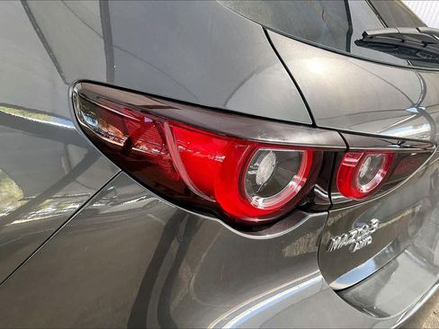 Used 2023 MAZDA MAZDA3 s image 28