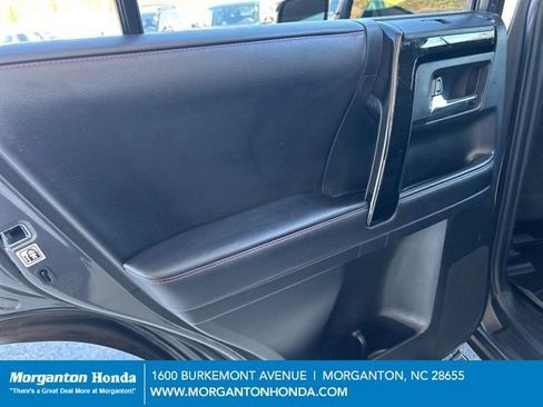 Used 2017 Toyota 4Runner TRD Off-Road image 30