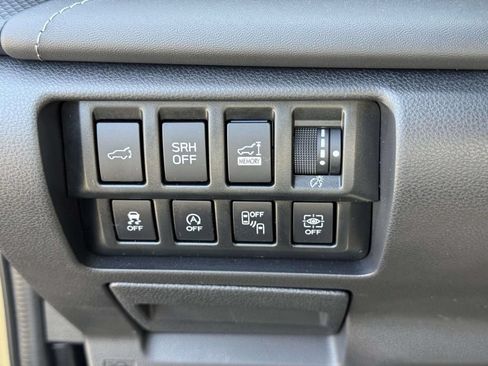 Used 2023 Subaru Forester Touring AWD/4WD image 19