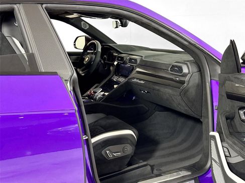 Used 2024 Lamborghini Urus Performante image 32