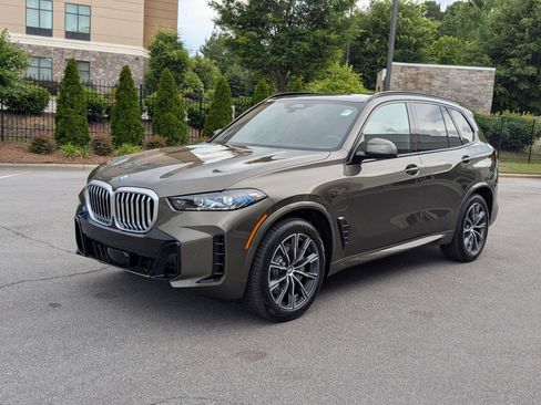 New 2026 BMW X5 xDrive50e w/ M Sport Package image 7