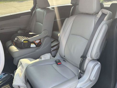 Used 2024 Honda Odyssey EX-L image 15