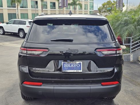 New 2025 Jeep Grand Cherokee L Altitude image 6