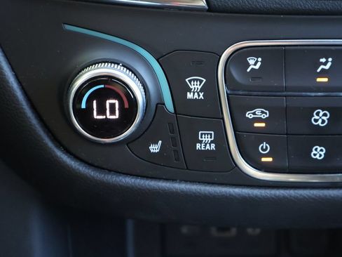 Certified 2024 Chevrolet Equinox LT FWD image 18