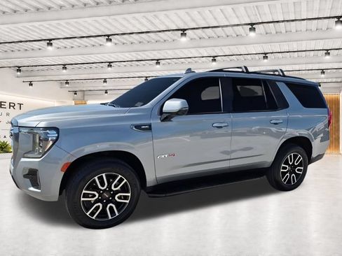 Used 2024 GMC Yukon AT4 w/ Technology Package AWD/4WD image 5