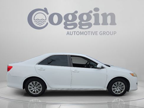 Used 2014 Toyota Camry LE FWD image 6