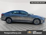 Used 2024 Nissan Altima 2.5 SV image 2