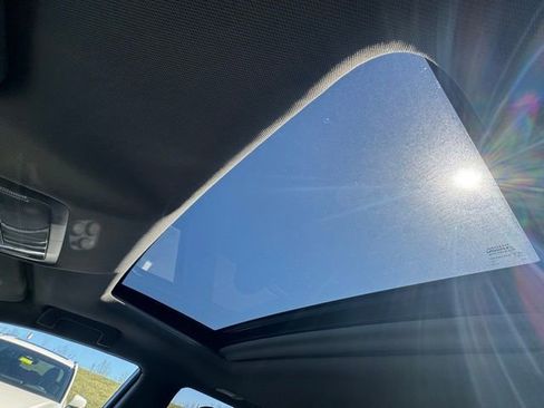 Used 2018 Toyota Highlander Limited image 30