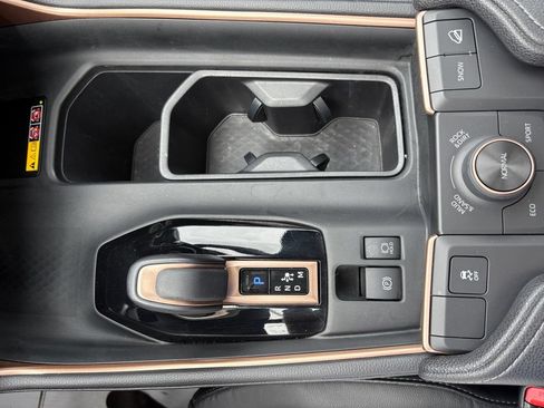 Used 2024 Toyota Grand Highlander AWD Hybrid image 20