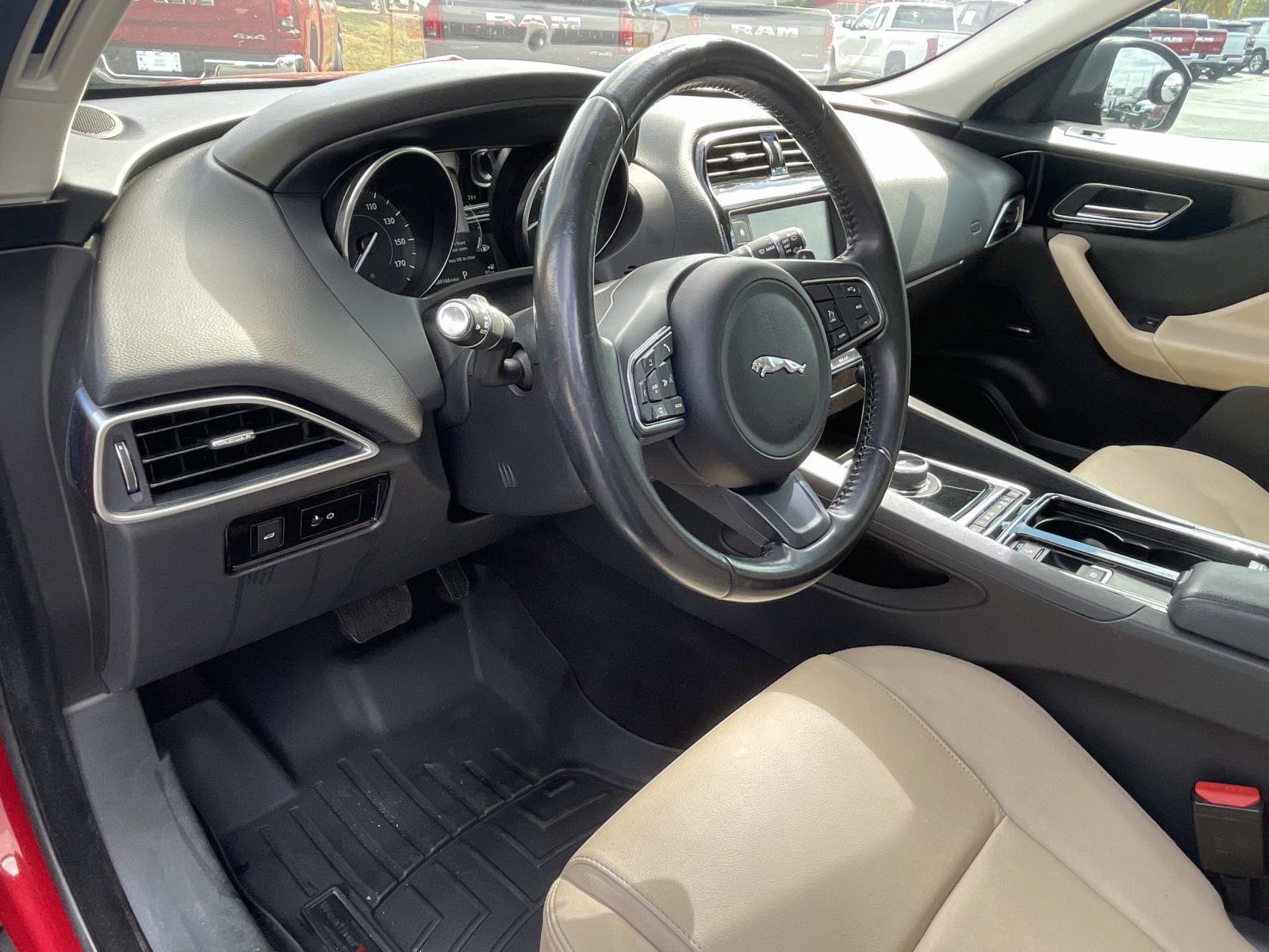 Used 2018 Jaguar F-PACE Premium AWD/4WD image 27