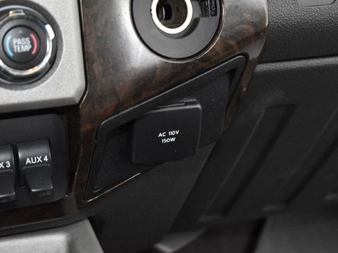 Used 2015 Ford F350 Platinum w/ Platinum Package image 26