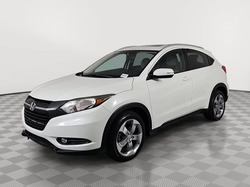 Used 2017 Honda HR-V EX-L image 4