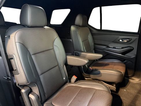 Used 2023 Chevrolet Traverse High Country w/ LPO, Floor Liner Package image 18