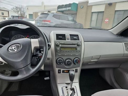 Used 2011 Toyota Corolla LE image 13