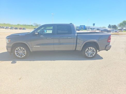 Used 2022 RAM 1500 Laramie w/ Laramie Southwest Edition image 6