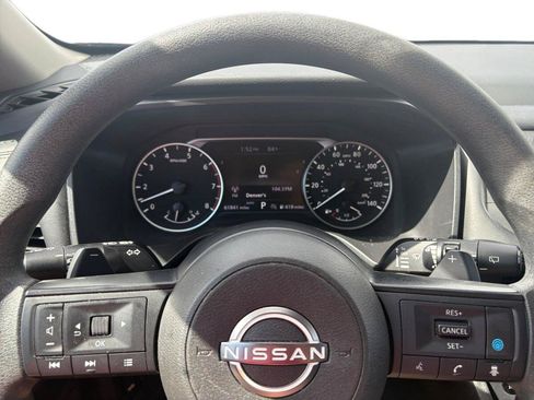 Used 2024 Nissan Rogue SV AWD/4WD image 16