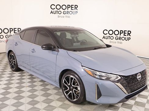 Used 2025 Nissan Sentra SR image 1