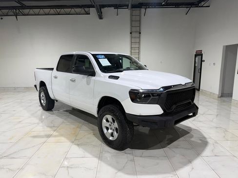 Used 2020 RAM 1500 Big Horn image 3