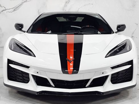 Used 2025 Chevrolet Corvette E-Ray AWD/4WD image 5