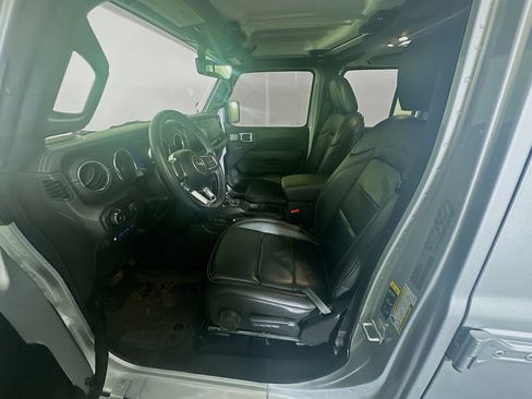 Used 2023 Jeep Wrangler Sahara w/ Cold Weather Group image 13