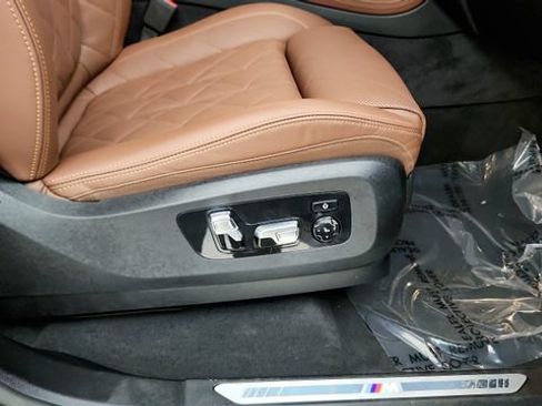Used 2026 BMW X7 xDrive40i AWD/4WD image 37