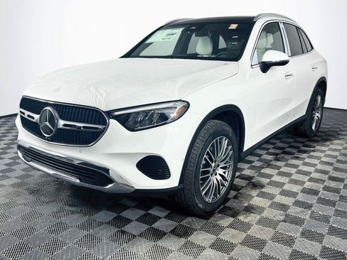 Used 2026 Mercedes-Benz GLC 300 4MATIC image 2