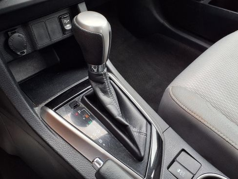Used 2015 Toyota Corolla LE FWD image 22