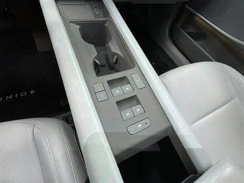Used 2024 Hyundai Ioniq 6 SEL AWD/4WD image 15