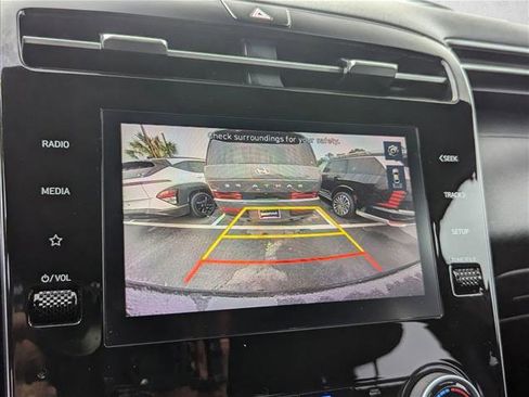 Certified 2023 Hyundai Santa Cruz SEL image 13