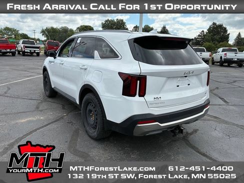 Used 2025 Kia Sorento EX AWD/4WD image 6