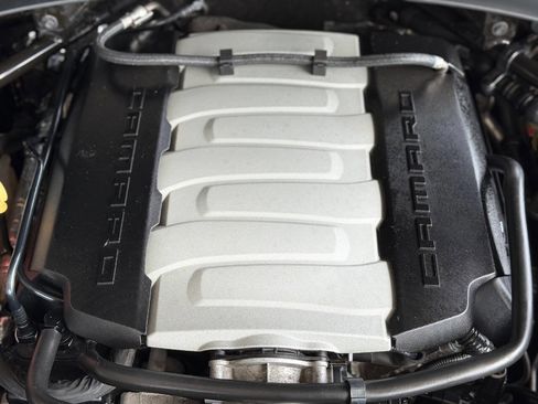 Used 2018 Chevrolet Camaro SS image 75