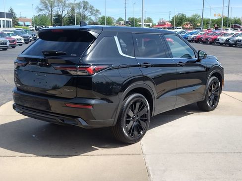New 2026 Mitsubishi Outlander LE AWD/4WD image 15