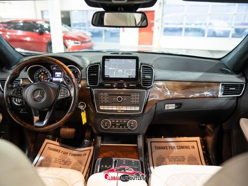 Used 2017 Mercedes-Benz GLS 550 4MATIC image 14