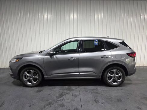 Used 2023 Ford Escape ST-Line Select AWD/4WD image 4