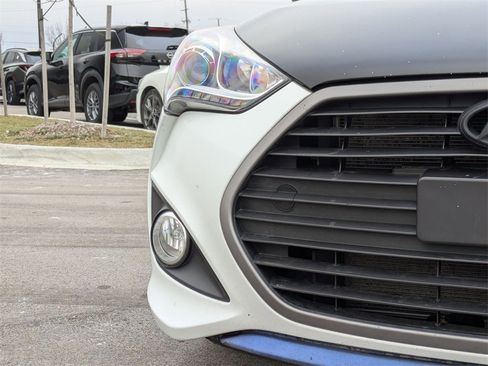 Used 2016 Hyundai Veloster Turbo image 9