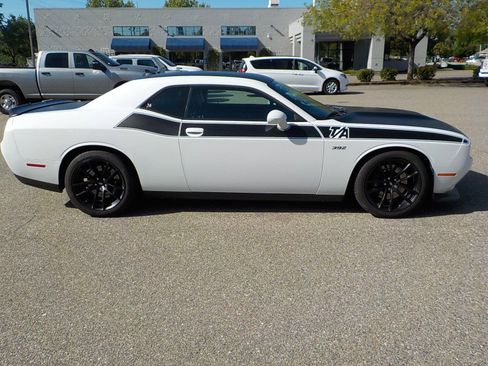 Used 2023 Dodge Challenger R/T Scat Pack w/ T/A Package RWD image 4