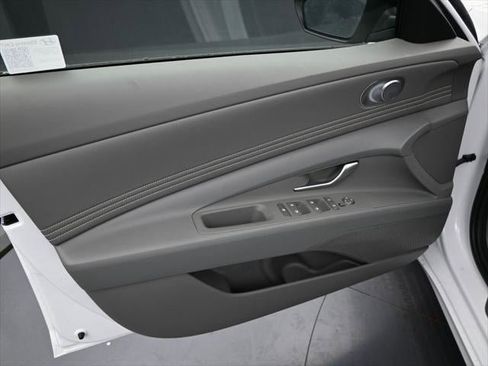 New 2025 Hyundai Elantra Sport image 70