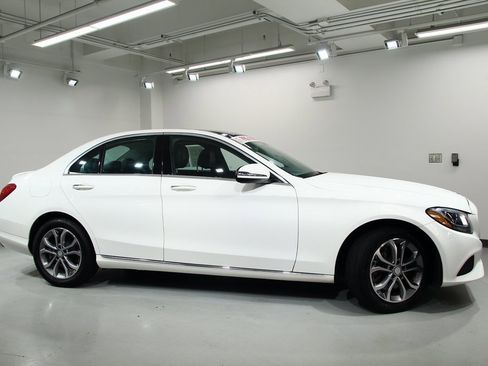 Used 2016 Mercedes-Benz C 300 4MATIC Sedan image 9