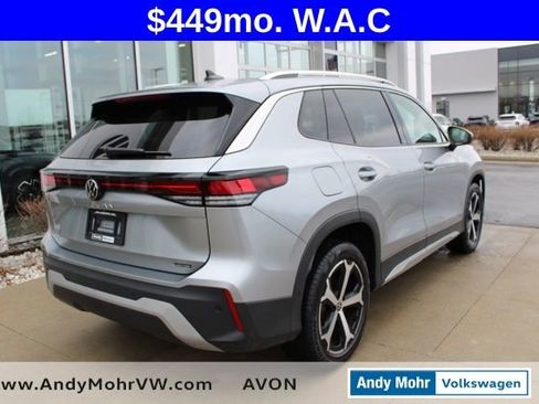 Used 2025 Volkswagen Tiguan SE AWD/4WD image 6