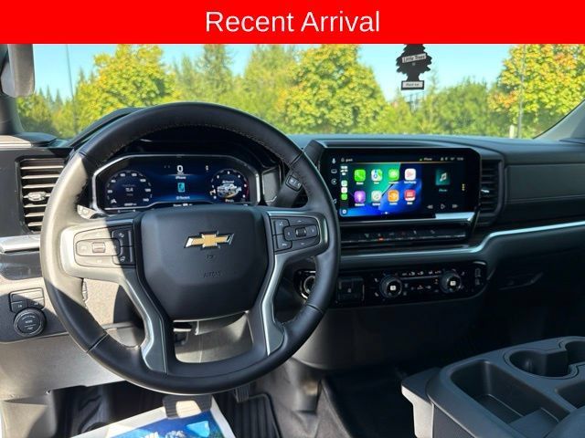 Used 2025 Chevrolet Silverado 3500 LT AWD/4WD image 12