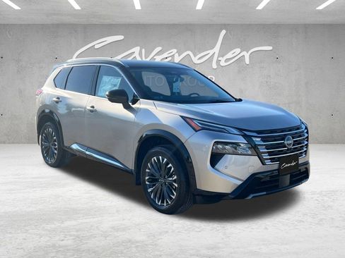 New 2026 Nissan Rogue Platinum image 2