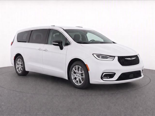 Used 2025 Chrysler Pacifica Select FWD image 1