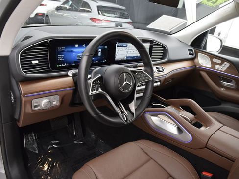 Certified 2025 Mercedes-Benz GLE 350 4MATIC image 21
