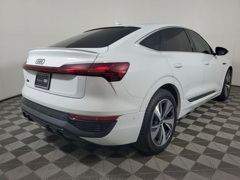 Used 2024 Audi Q8 e-tron Premium Plus w/ Premium Plus Package AWD/4WD image 6