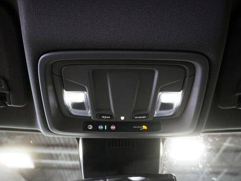 Used 2025 Chevrolet Silverado 1500 LT image 28