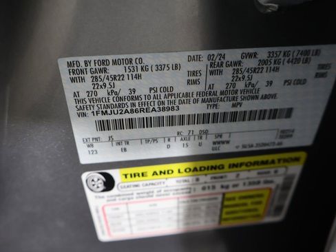 Used 2024 Ford Expedition Limited image 57